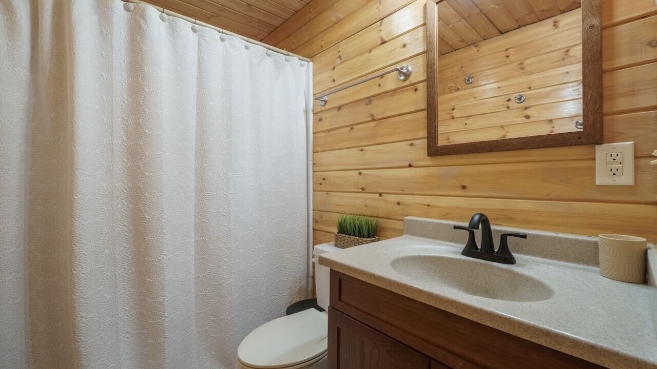 Photo of Bathroom in Frank