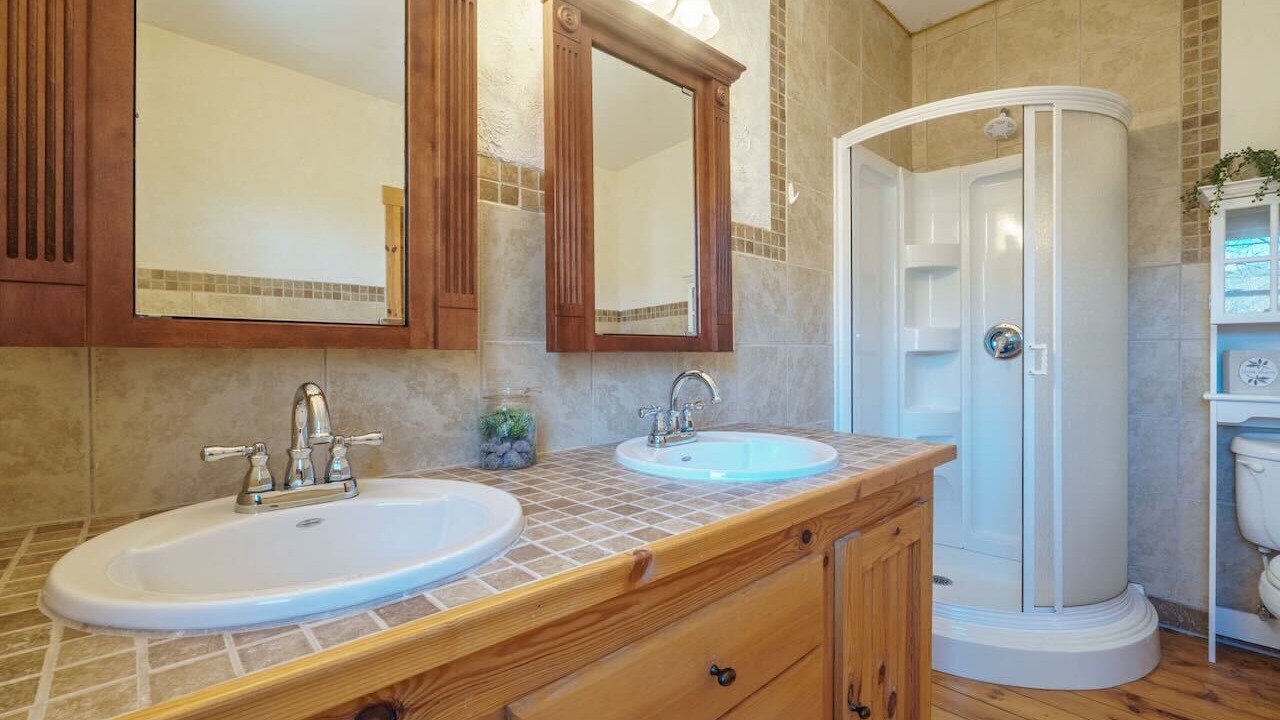 Photo of Bathroom in Frank