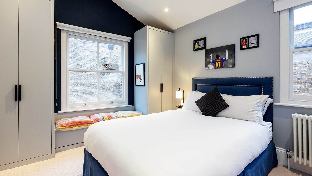 Photo of Bedroom in Queen's Park