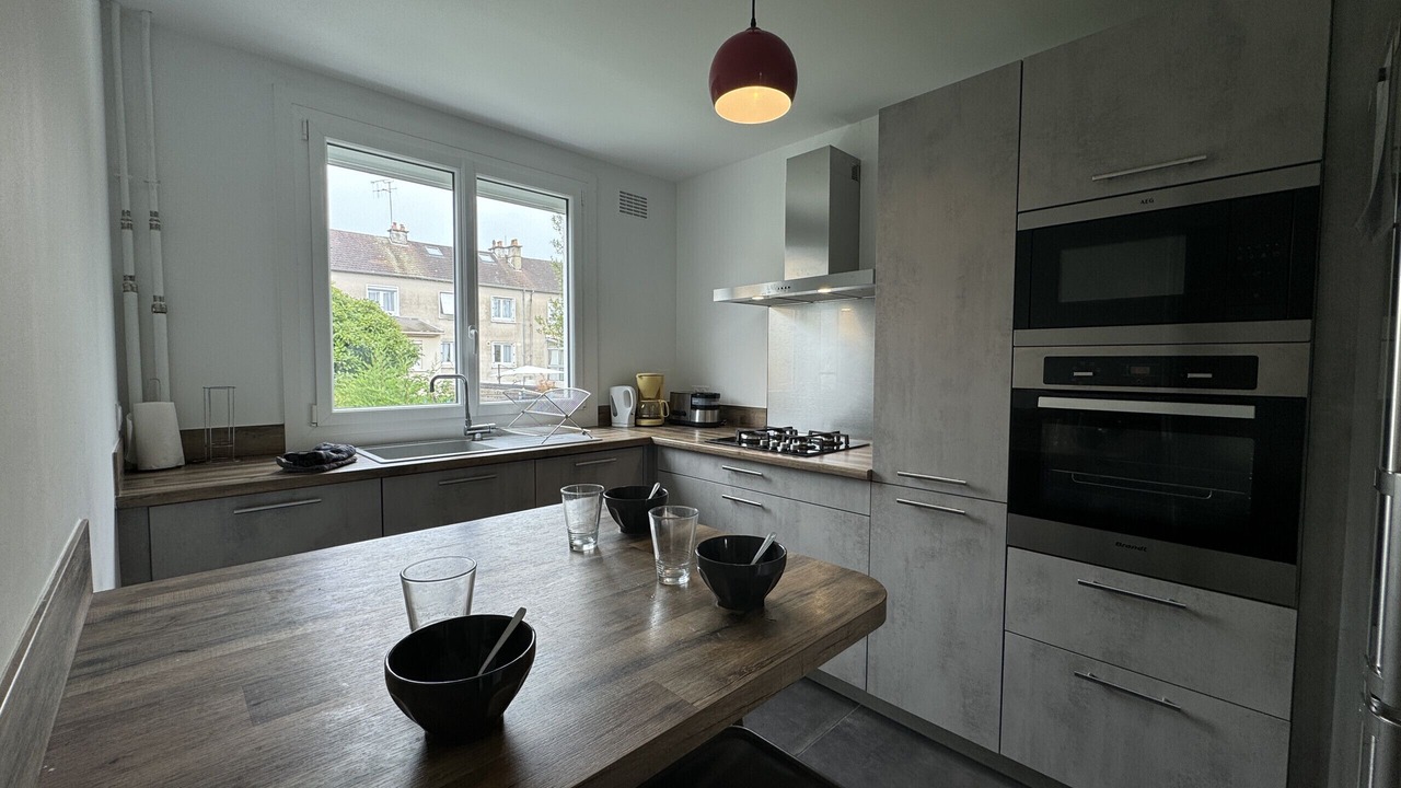 Photo of Kitchen in Miroir - Batignolles