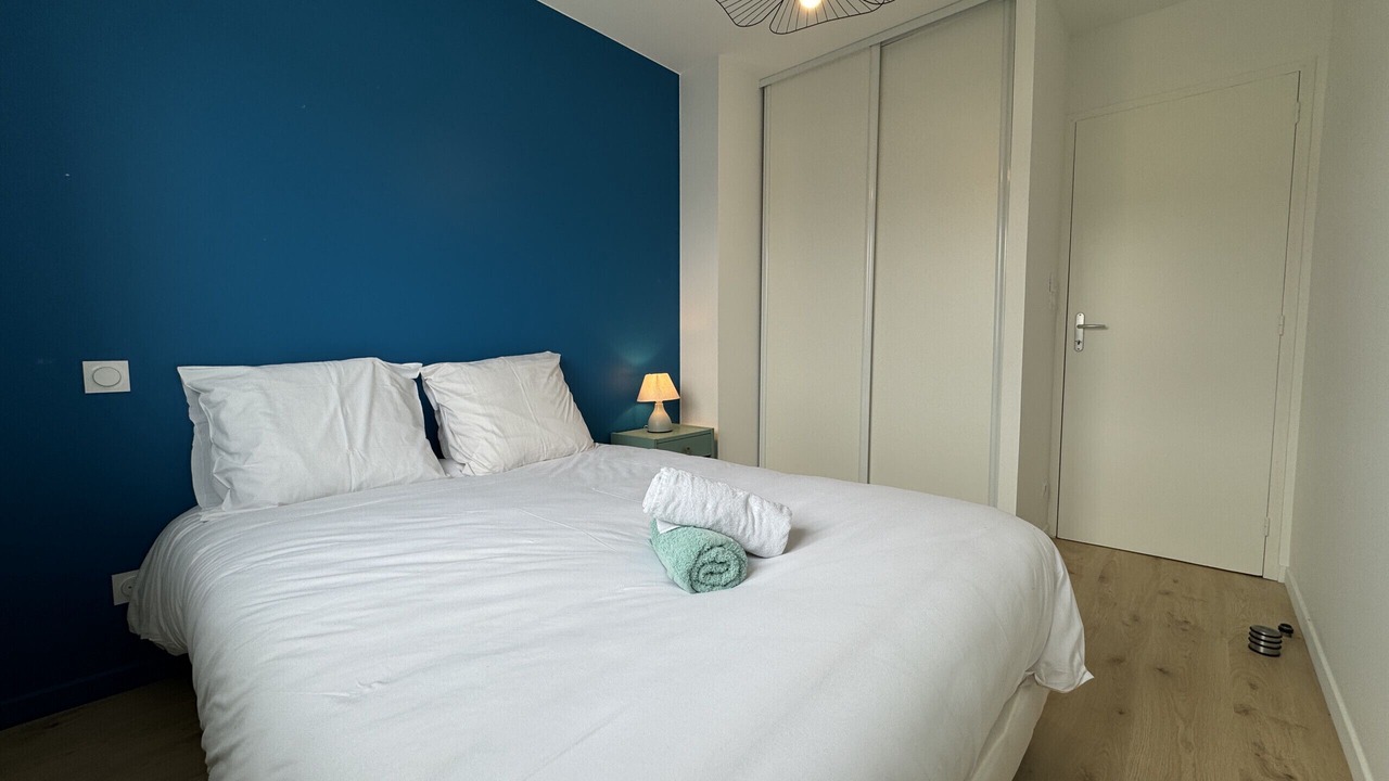 Photo of Bedroom in Miroir - Batignolles