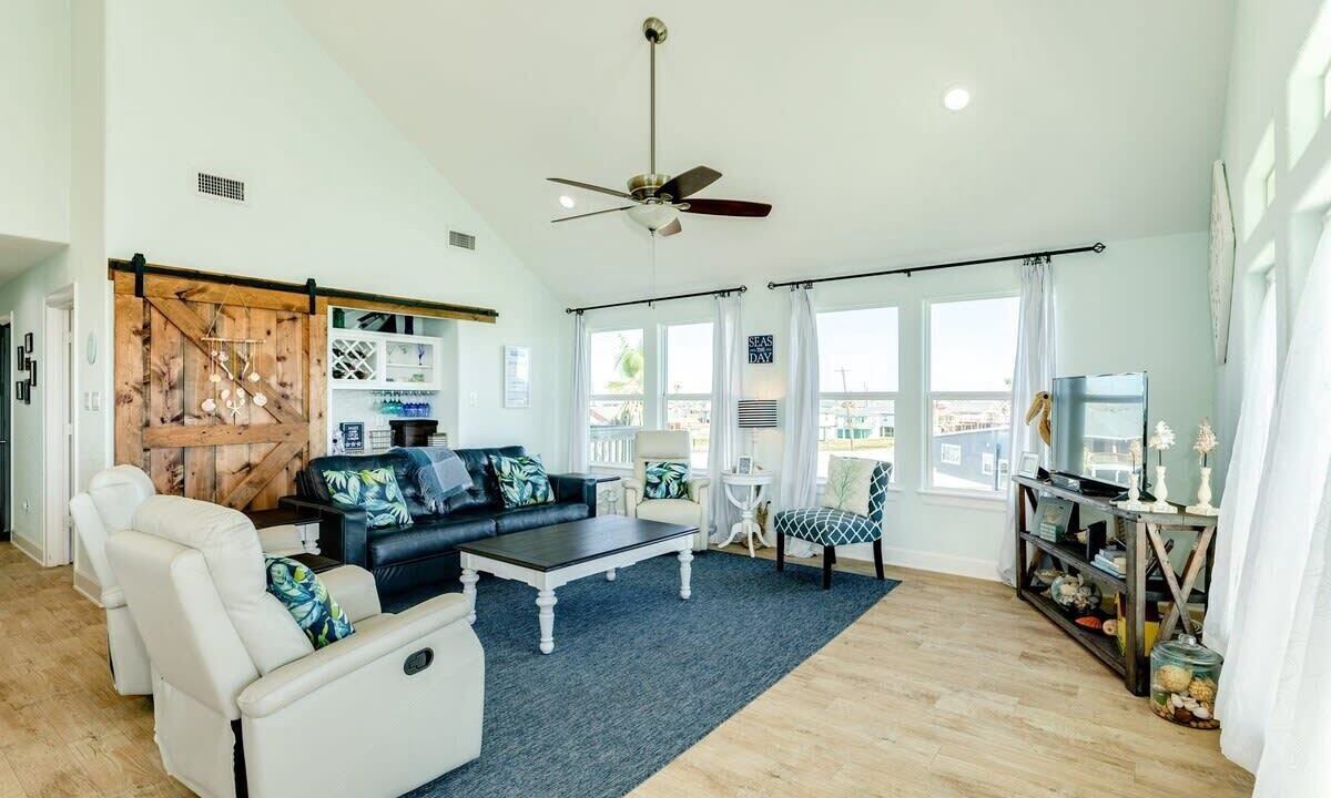 Photo of Livingroom in Surfside Beach