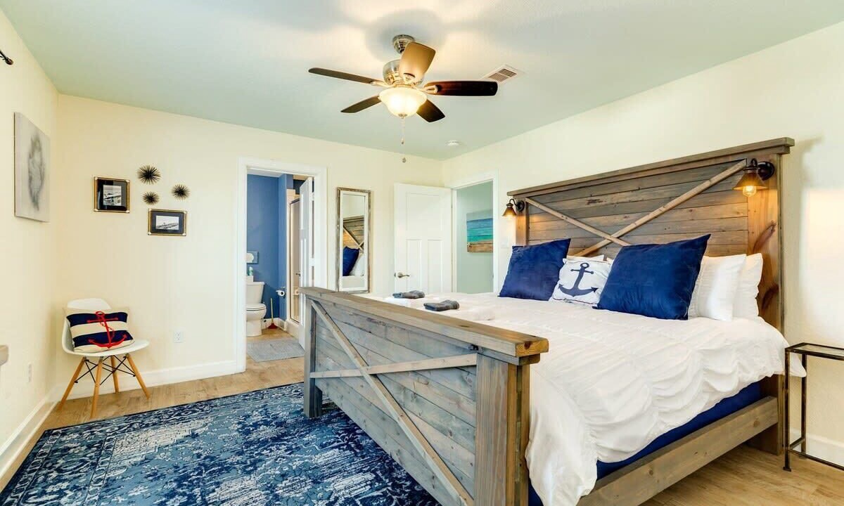 Photo of Bedroom in Surfside Beach