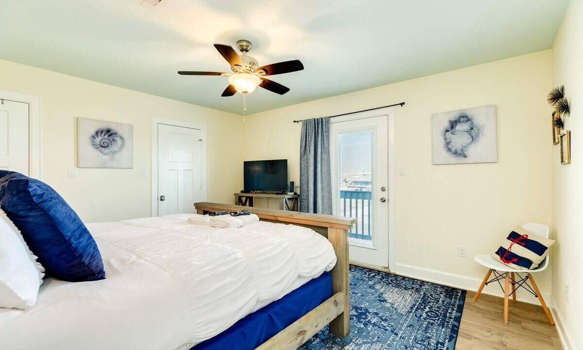 Photo of Bedroom in Surfside Beach