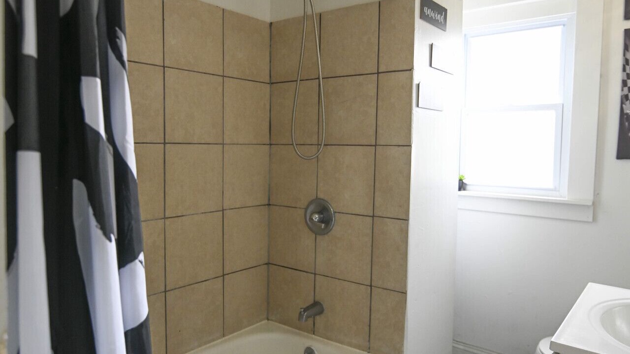Photo of Bathroom in East Cleveland