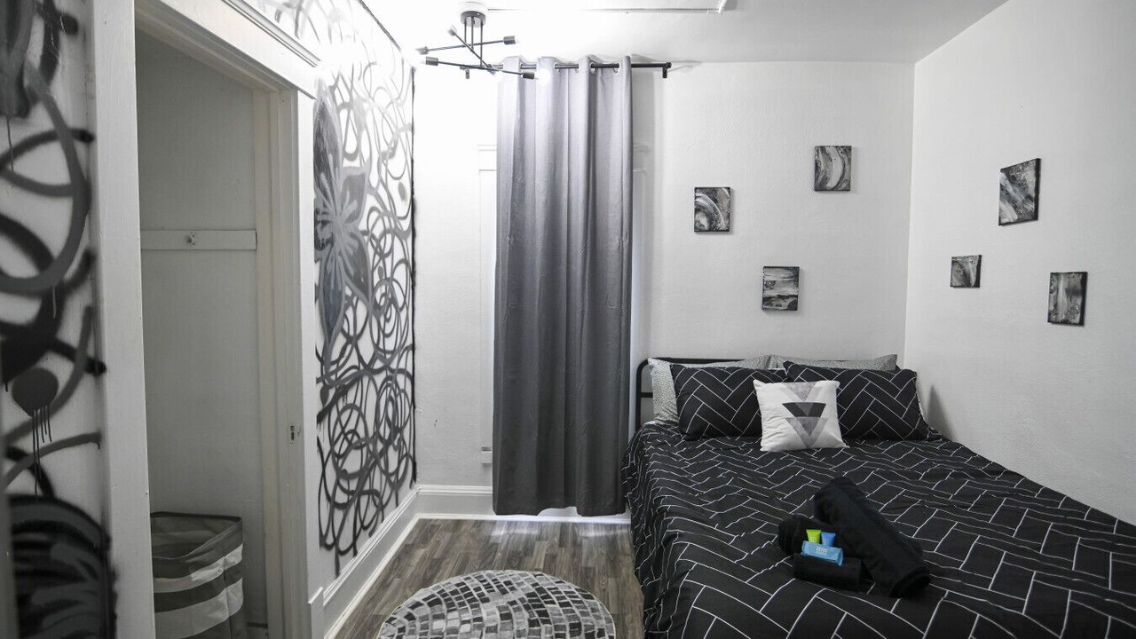Photo of Bedroom in East Cleveland