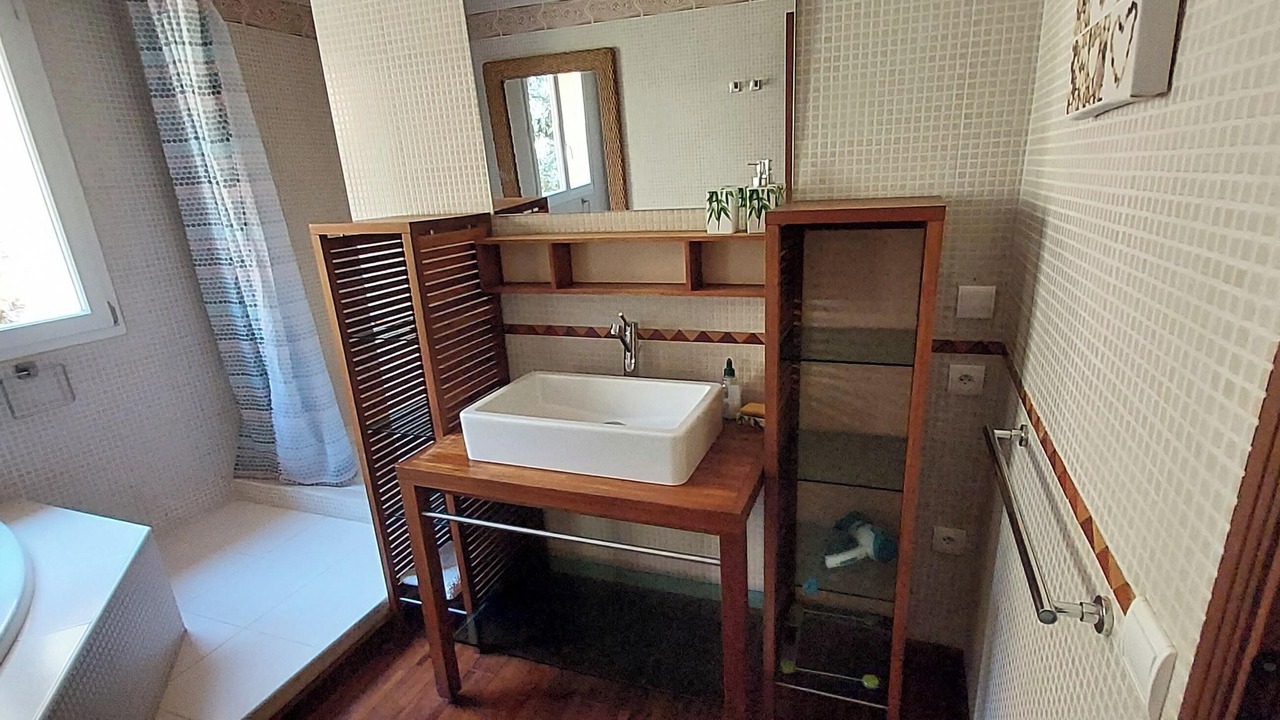 Photo of Bathroom in Ceret
