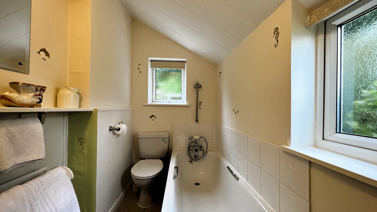 Photo of Bathroom in Brading