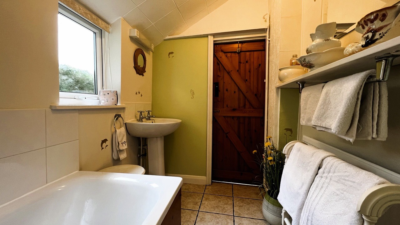 Photo of Bathroom in Brading