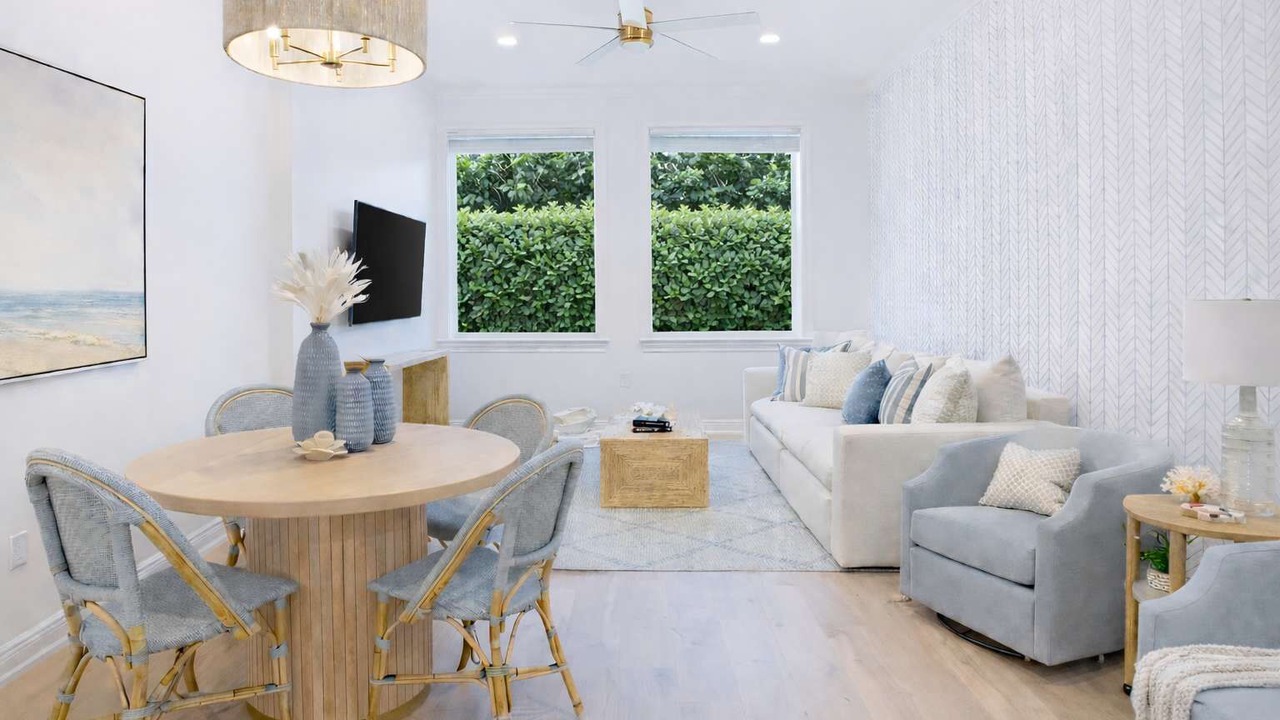 Photo of Livingroom in Palm Beach