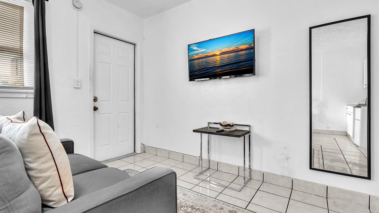 Photo of Livingroom in Downtown Hollywood