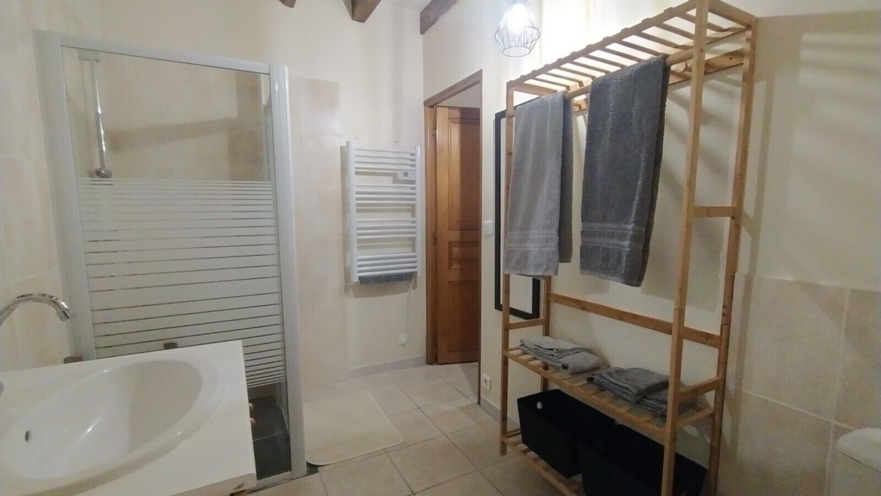 Photo of Bathroom in Ecueille
