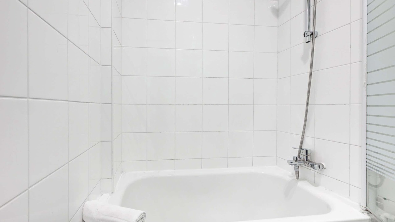 Photo of Bathroom in Arsenal