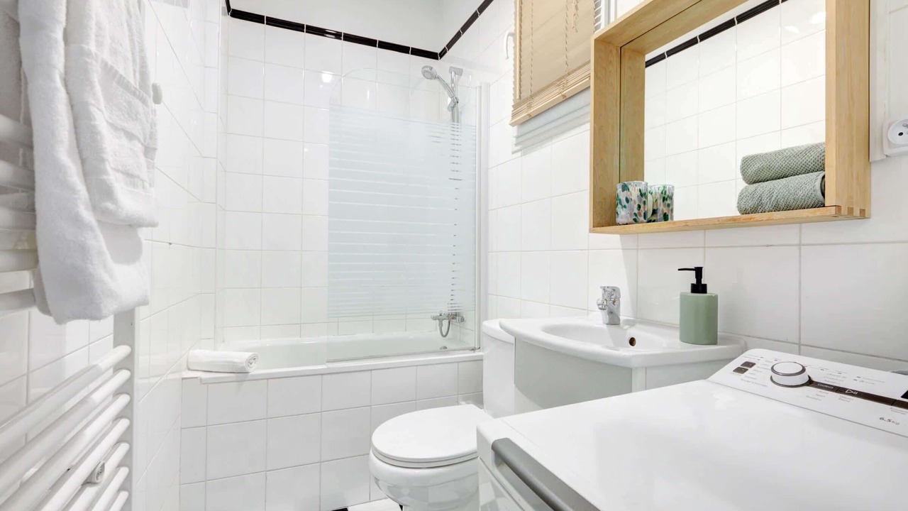 Photo of Bathroom in Arsenal