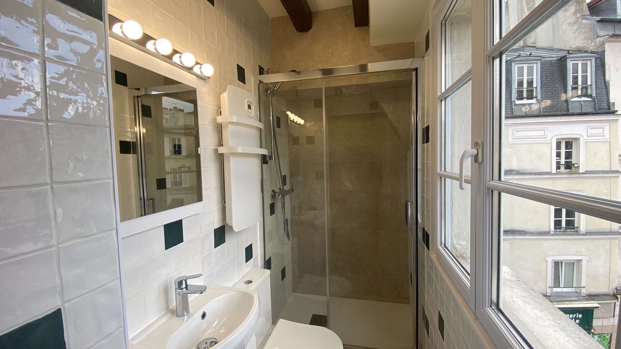 Photo of Bathroom in 5th Arrondissement