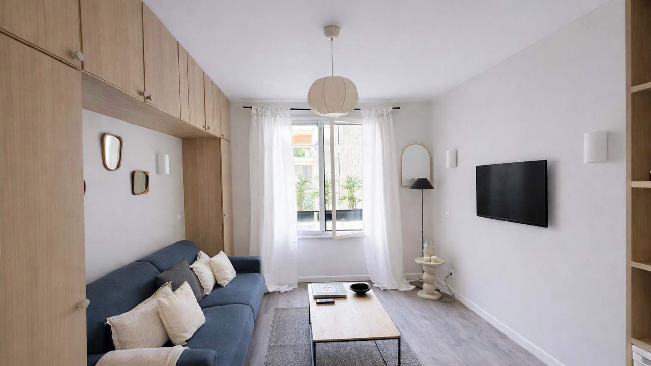 Photo of Livingroom in 16th Arrondissement