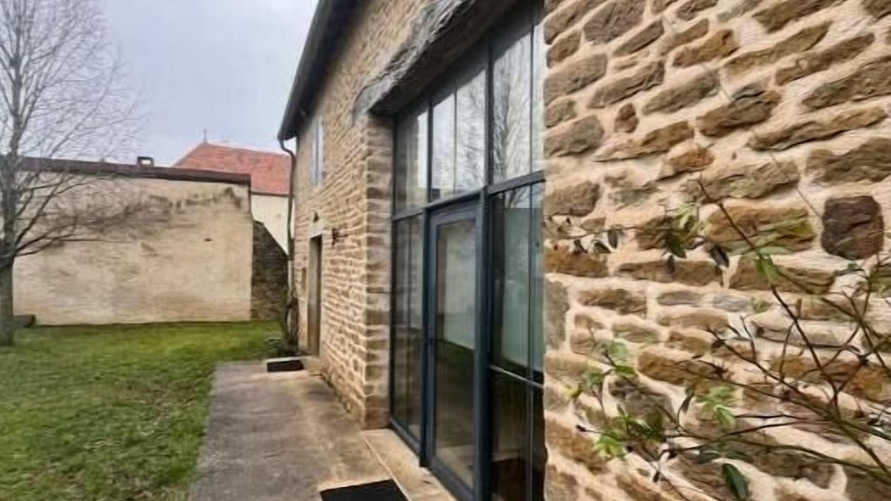 Photo of Outdoor in Saint-Clement-sur-Guye