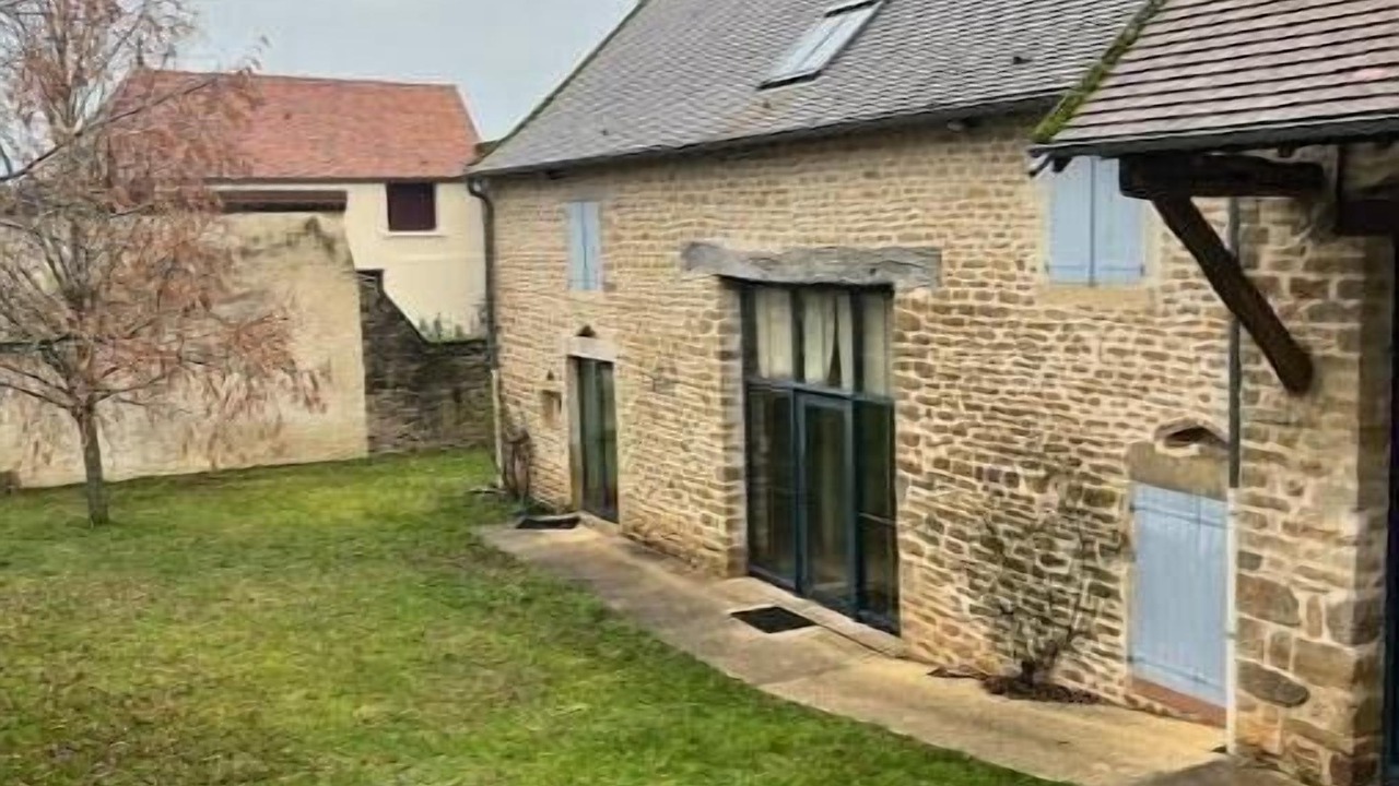 Photo of Outdoor in Saint-Clement-sur-Guye