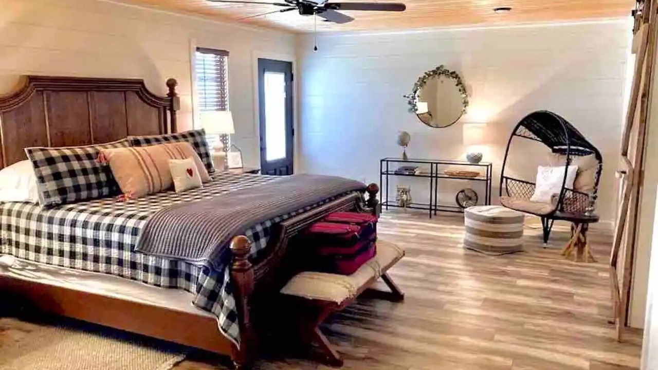 Photo of Bedroom in Centerville