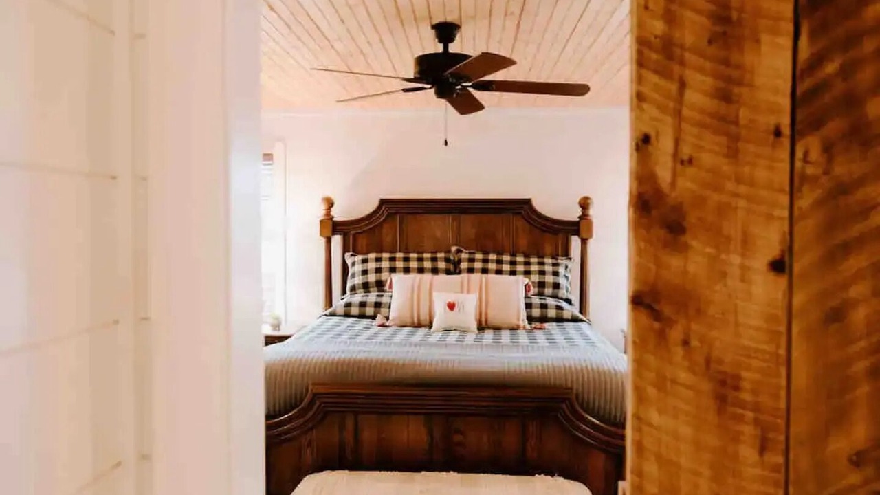 Photo of Bedroom in Centerville