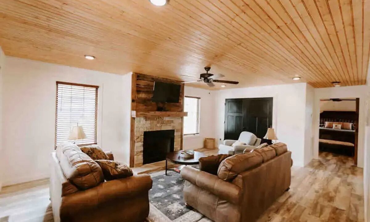 Photo of Livingroom in Centerville
