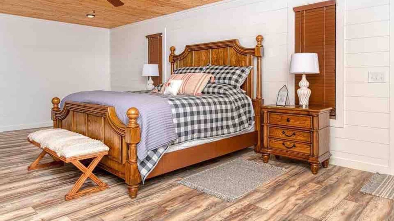 Photo of Bedroom in Centerville