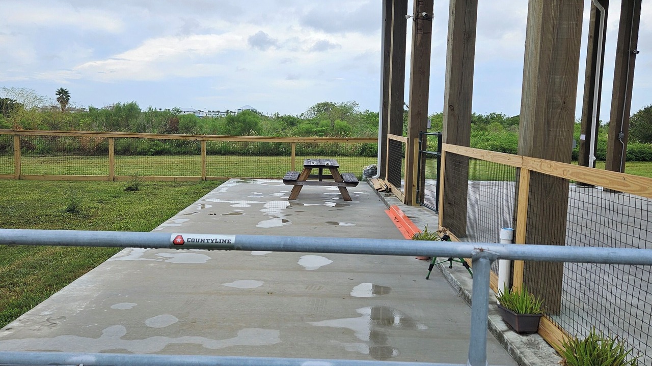 Photo of Patio Balcony in Crystal Beach