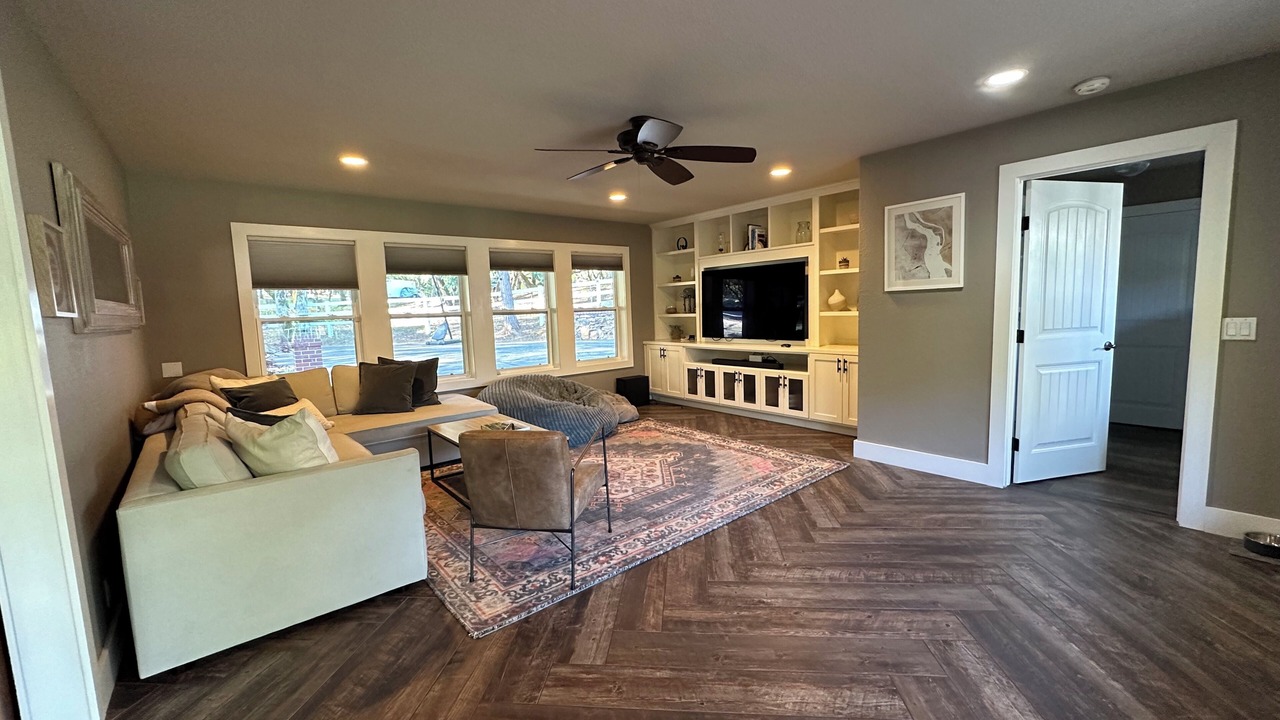 Photo of Livingroom in Auburn