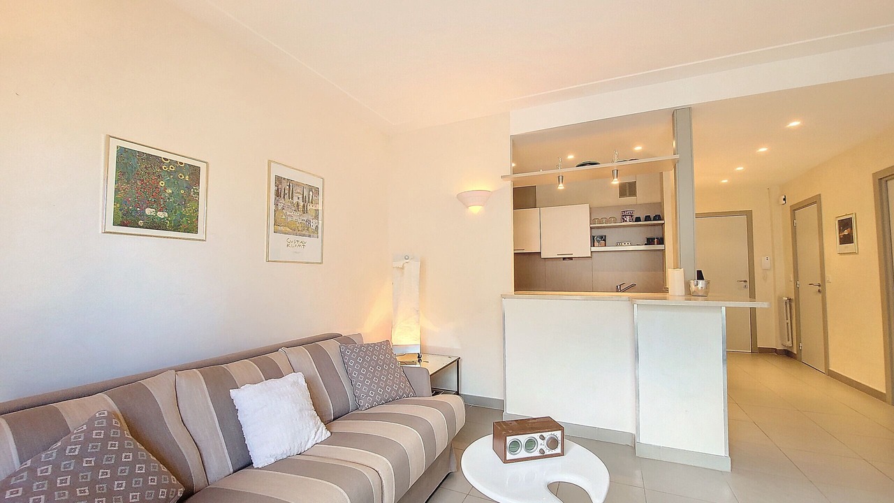 Photo of Livingroom in Gambetta