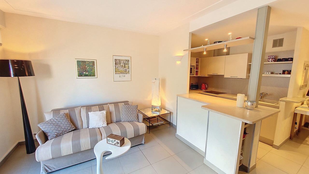 Photo of Livingroom in Gambetta