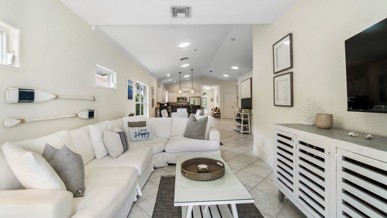 Photo of Livingroom in Naples Park