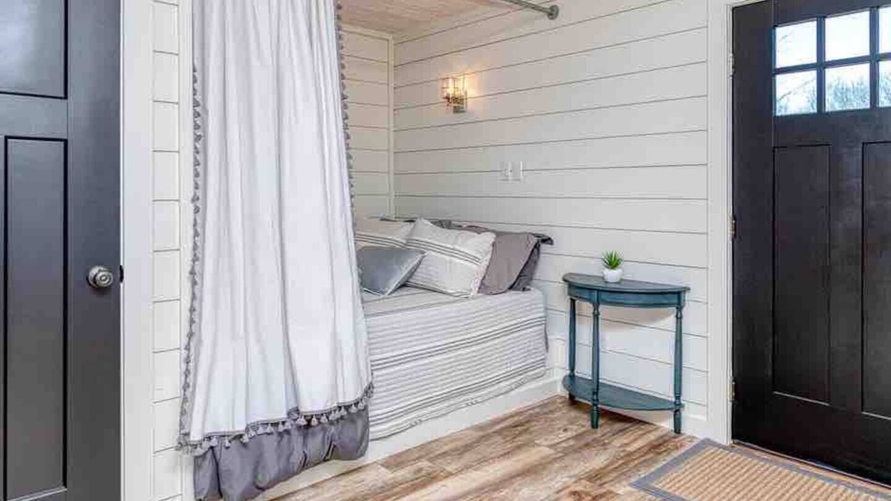 Photo of Bedroom in Centerville