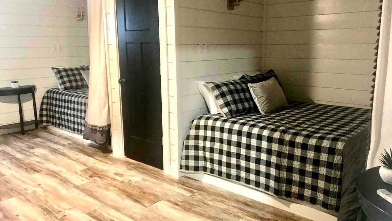 Photo of Bedroom in Centerville