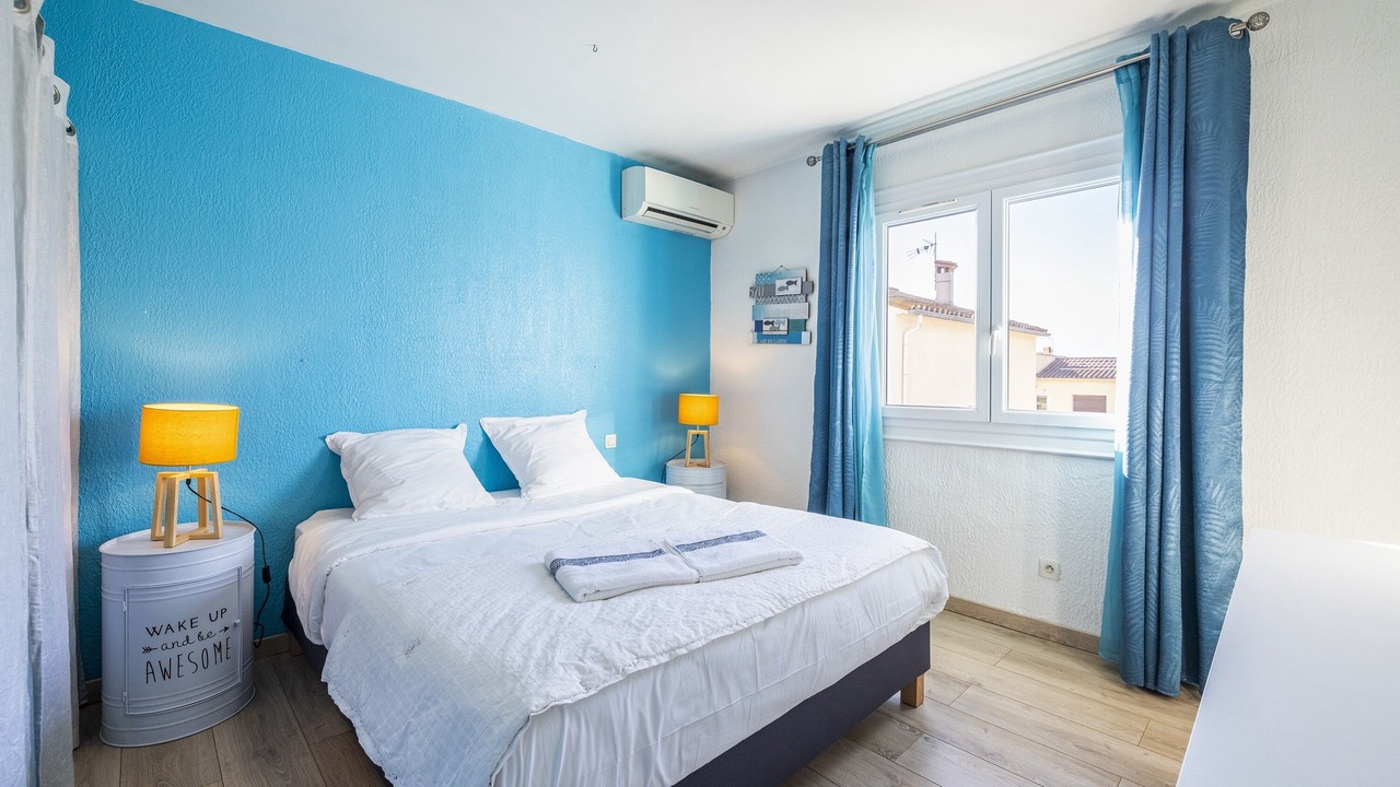 Photo of Bedroom in Saint-Nazaire