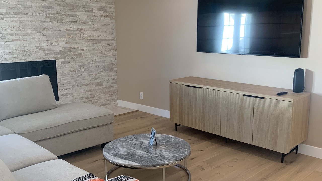 Photo of Livingroom in Northridge