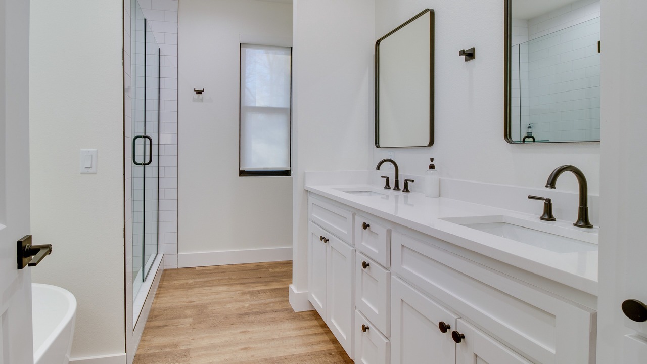 Photo of Bathroom in Flippin