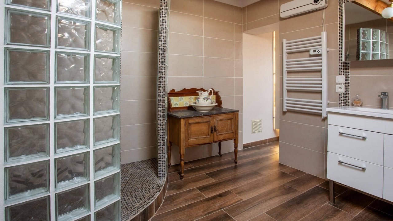 Photo of Others in Aumes