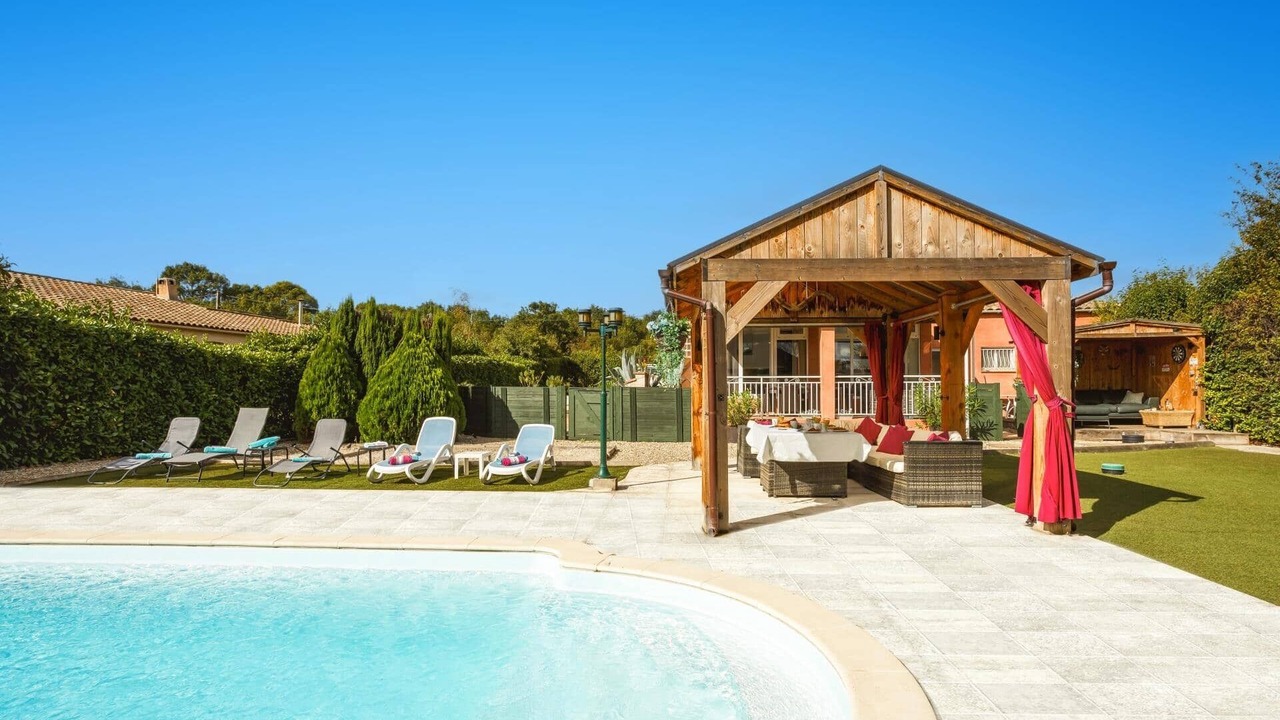 Photo of Others in Cambieure