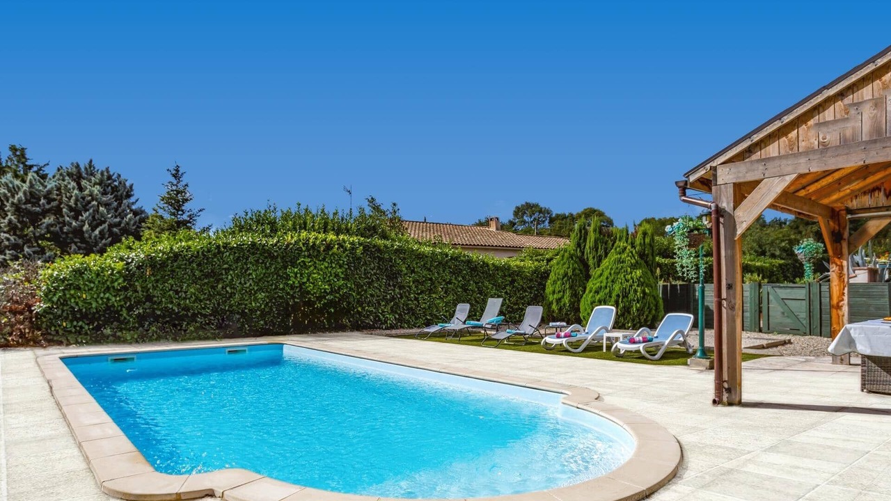 Photo of Others in Cambieure