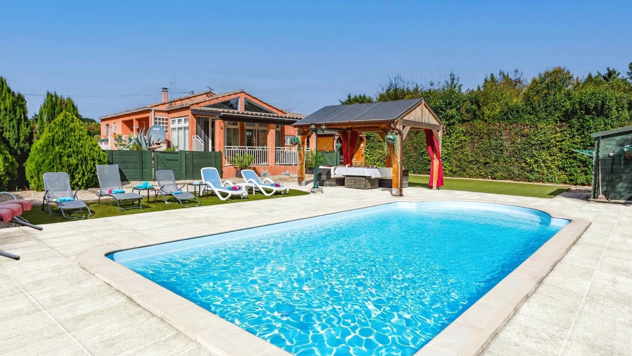 Photo of Others in Cambieure