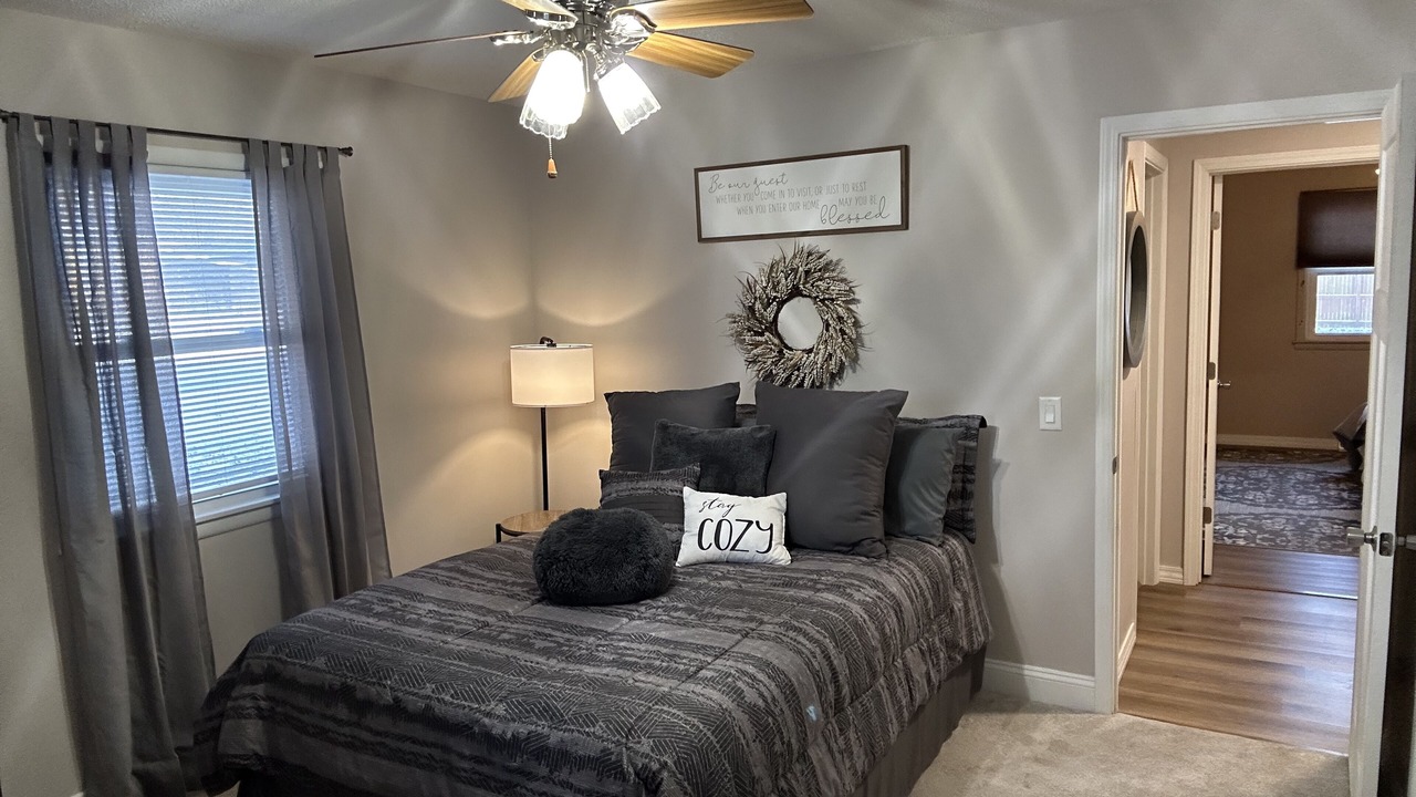 Photo of Bedroom in Republic