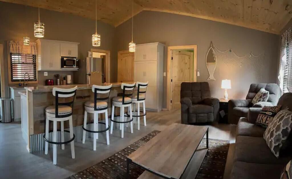 Photo of Livingroom in Sylvan Beach