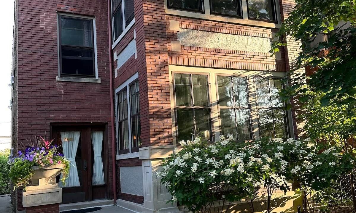Photo of Outdoor in Andersonville