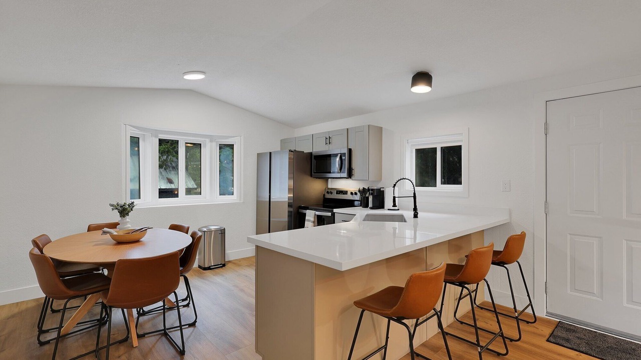 Photo of Others in Dunsmuir