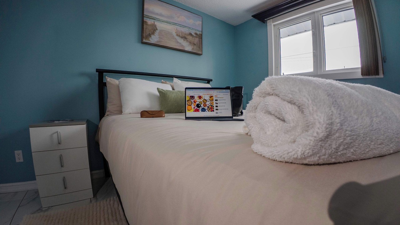 Photo of Bedroom in Rouyn-Noranda
