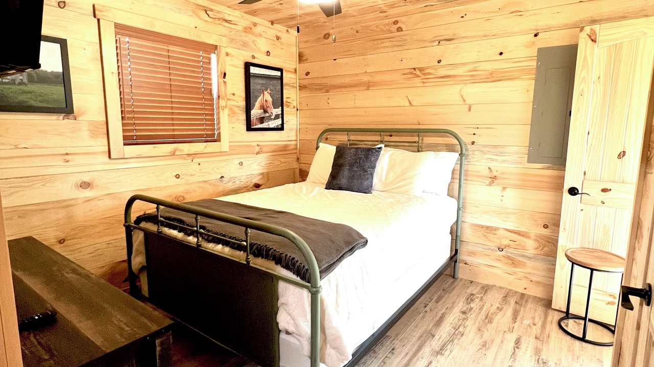 Photo of Bedroom in Oneida