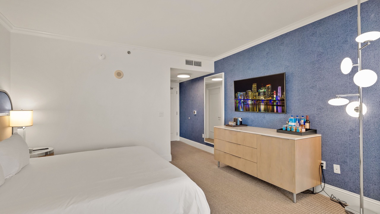 Photo of Bedroom in Mid Beach