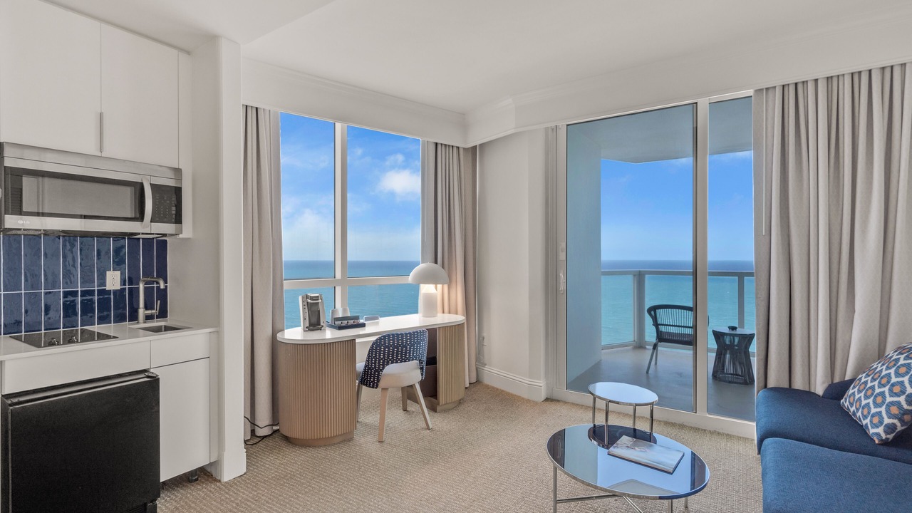 Photo of Livingroom in Mid Beach