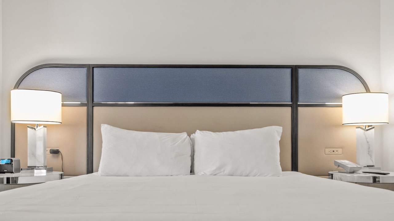 Photo of Bedroom in Mid Beach
