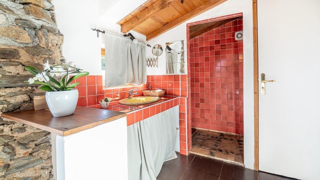 Photo of Bathroom in Montferrer